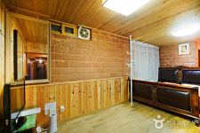 나무와 새 펜션