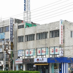 빛을발하는교회