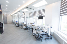 일곱빛깔약속치과의원