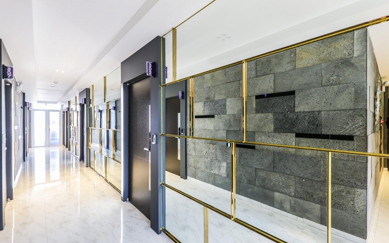 CITY HOTEL