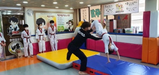 지천태송천태권도장