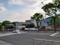 우석중학교