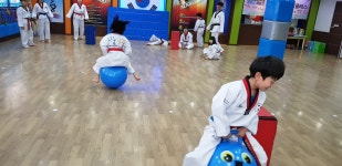 국민대석사경호태권도장