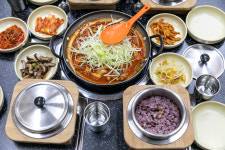 꺼멍도새기 동문시장 본점