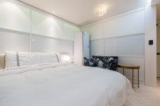 앨리스넥스트도어호텔