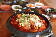 온천골손반죽막국수토종닭