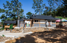 바닷가숲속펜션