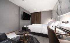 더 그레이 호텔