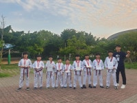 신창태권도인성관