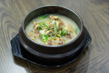 윤가네꼬리곰탕&메밀막국수