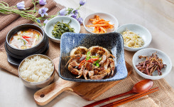 뜰아래