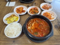 옴시롱감시롱김밥나라