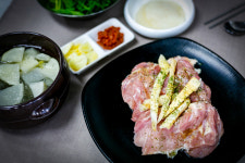 춘천산더덕숯불닭갈비