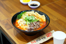 피슈마라홍탕 마포역점