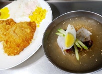 왕세숫대야냉면왕돈까스 금촌점