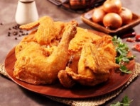 박군치킨 고성점