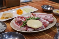일구칠하나 김해참숯뒷고기