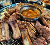 똥파리와봉달이네 한림점