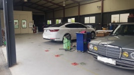 E&B MOTORS