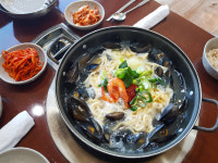 궁중해물칼국수