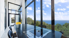 벨로시 아야진 풀빌라