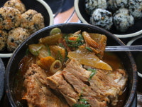 첨단돌솥감자탕 도산점
