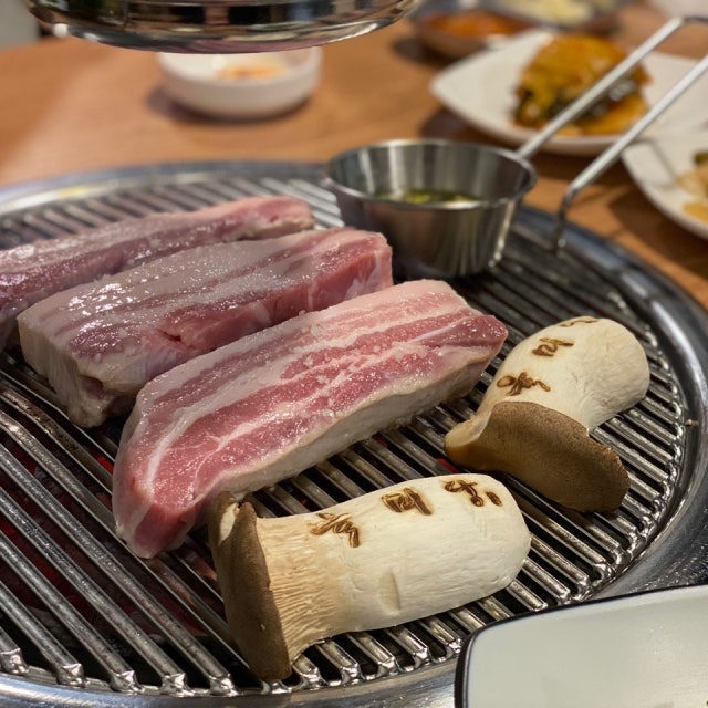 육미당 돼지고기구이 대표 사진
