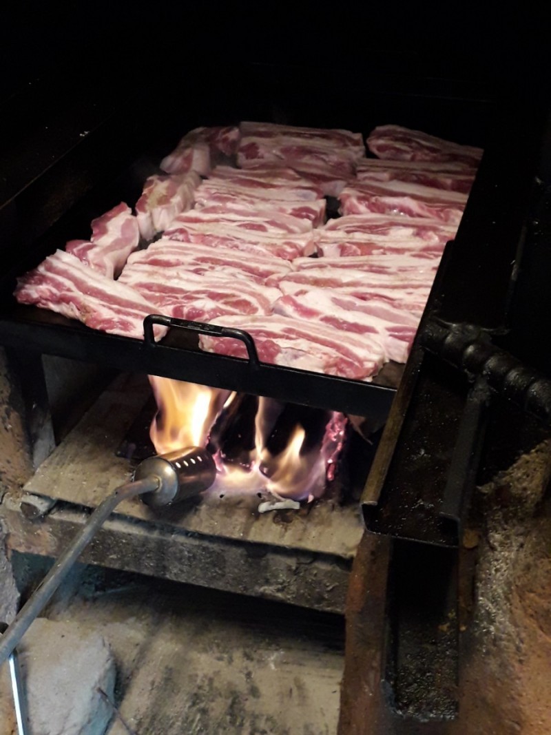 문경 약돌돼지 구이