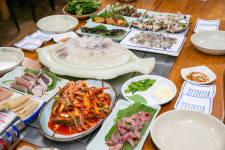 해금강횟집 전곡항