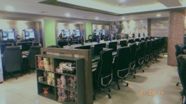 아지트pc방