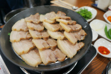 아제돼지국밥 김해직영점