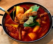 이층집닭도리탕 강남논현점
