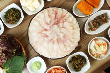 융진호