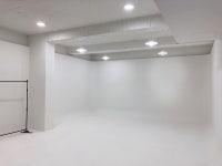 온어스 스튜디오