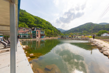송어낚시산수펜션