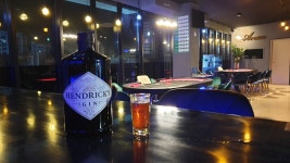 아레나홀덤펍&BAR