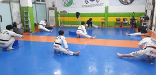 힘찬기합소리태권도