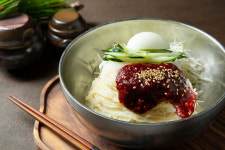 부산아지매국밥 차병원사거리점