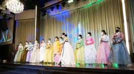 선과색 한복