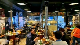 황소숯불꼼장어닭발구이