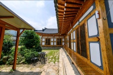 복돌네민박