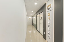 메가비뇨의학과의원 신림역