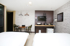 트리쉐이드호텔