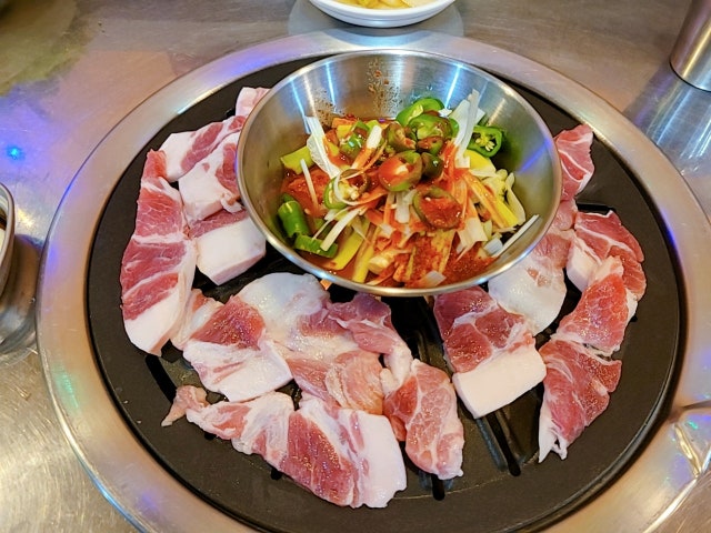 촌돼지주먹고기