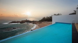 씨레스트풀빌라