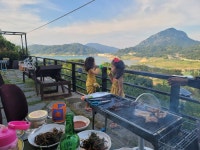 황매산 문워크 카라반 펜션 캠핑