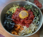 대왕 고기냉면 & 종로광장 육회비빔밥