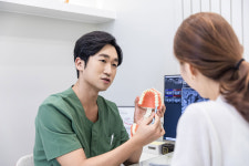 서울이자라는치과의원