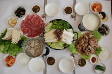 삼강식당 효돈점