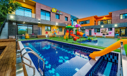 나나키즈풀빌라